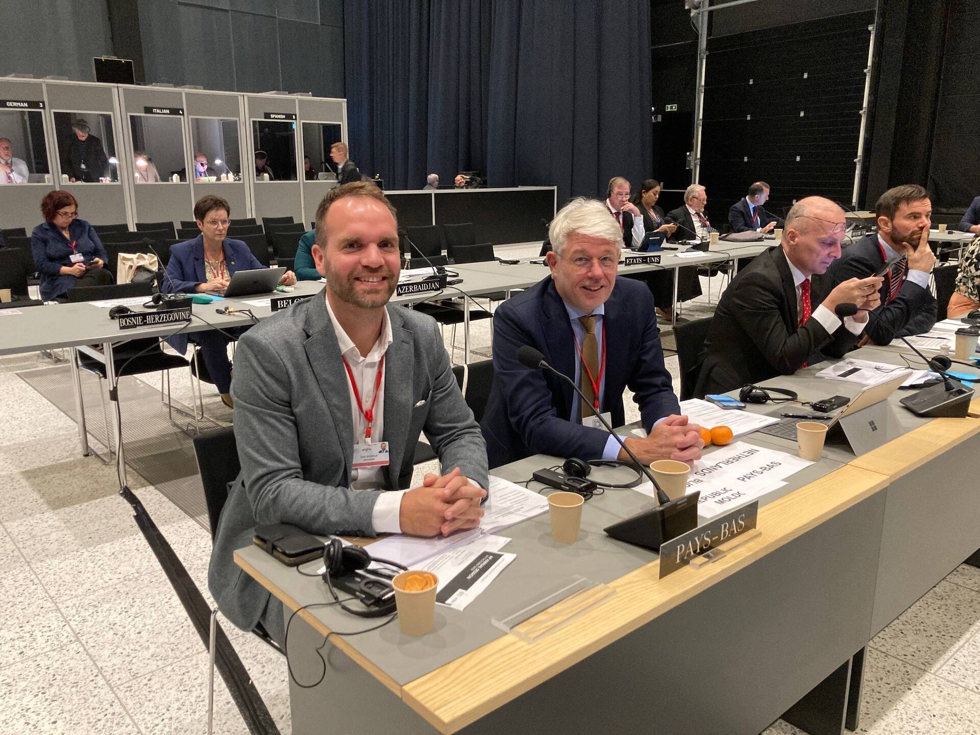 Tweede Kamerlid Boswijk (CDA - links) en senator Kroon (BBB - rechts) in de Economische commissie